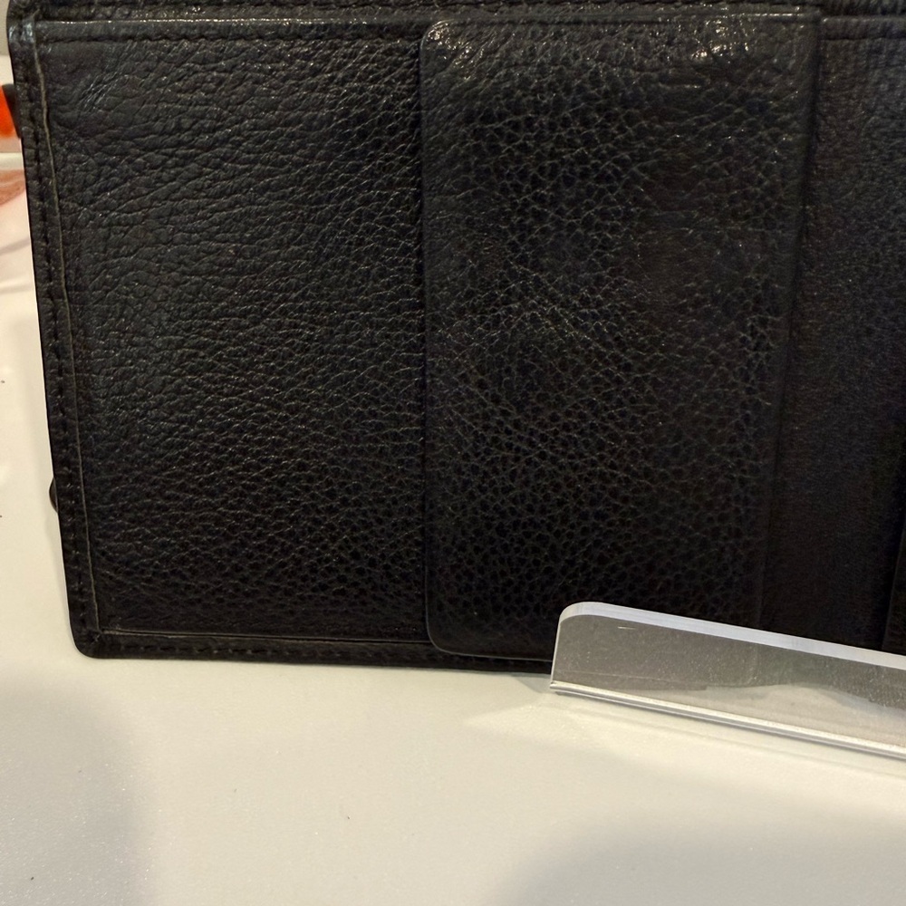 YSL | Men’s Bi-fold Black Textured Wallet - Picture 4 of 7